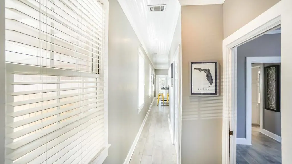 Sun Swept - 1B Downtown Pensacola Home 0*,  United States