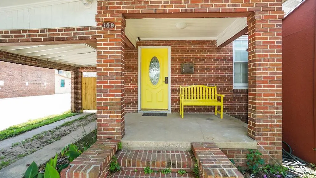 Sun Swept - 1B Downtown Pensacola Home