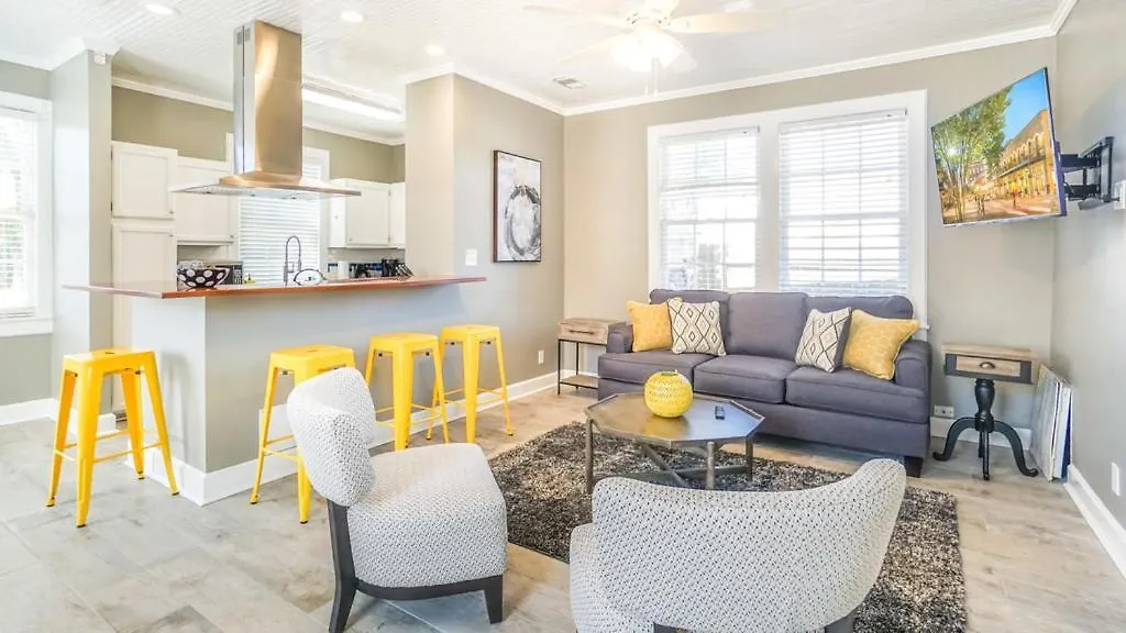 Sun Swept - 1B Downtown Pensacola Home