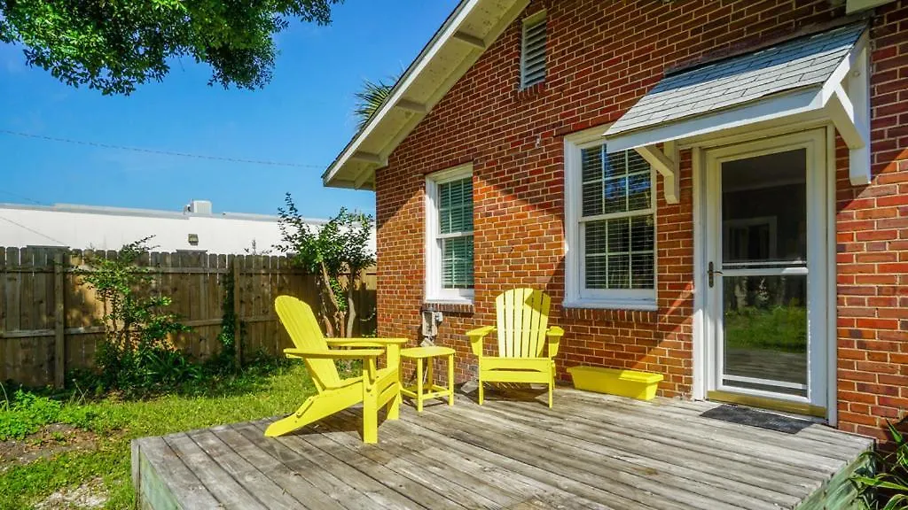 Sun Swept - 1B Downtown Pensacola Home
